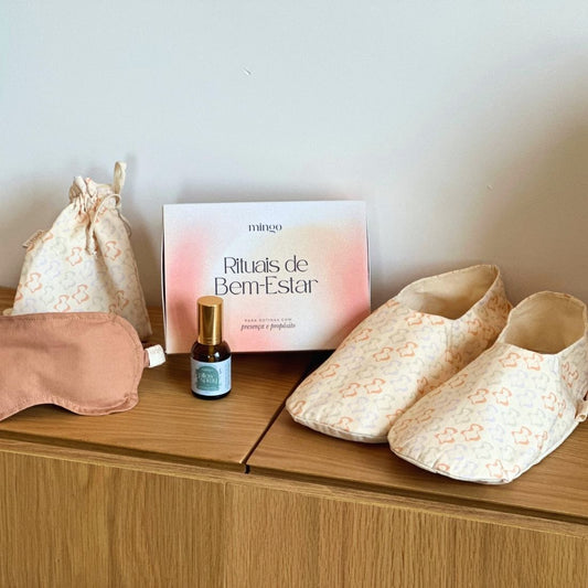 Kit Rituais de Bem-Estar Salmão - Dormir Bem Mini Pillow + Flower Mask & Feet